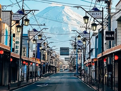 西裏通り